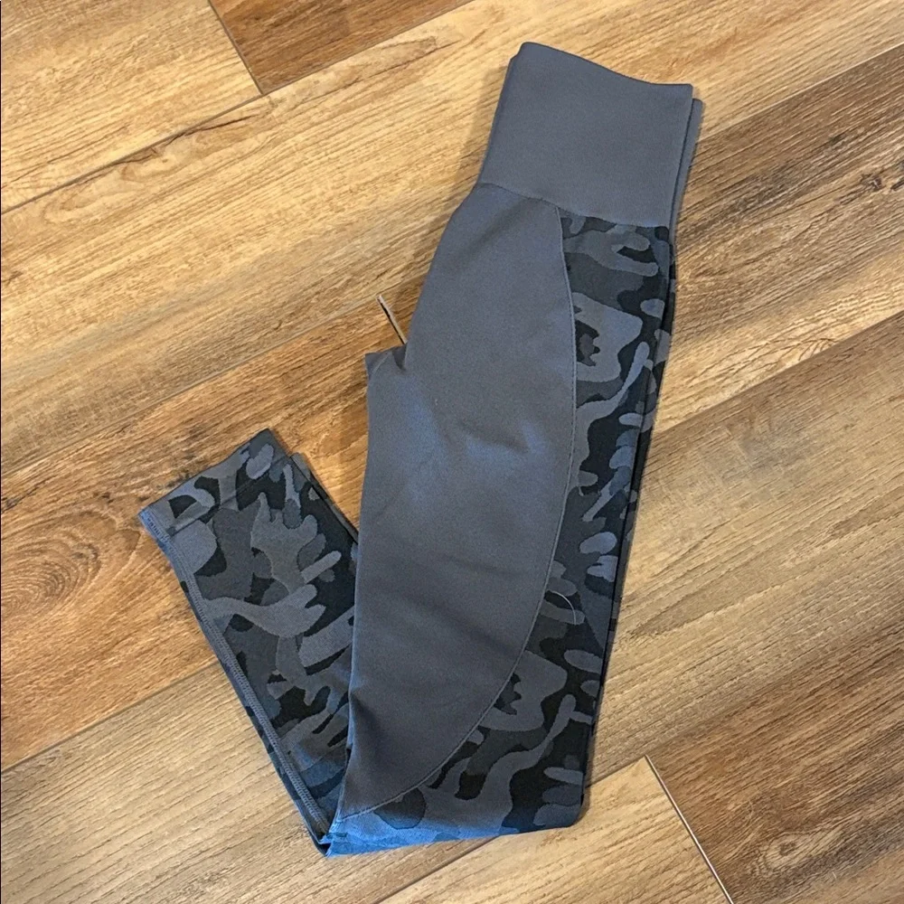 ZYIA Black and Gray Active Leggings
